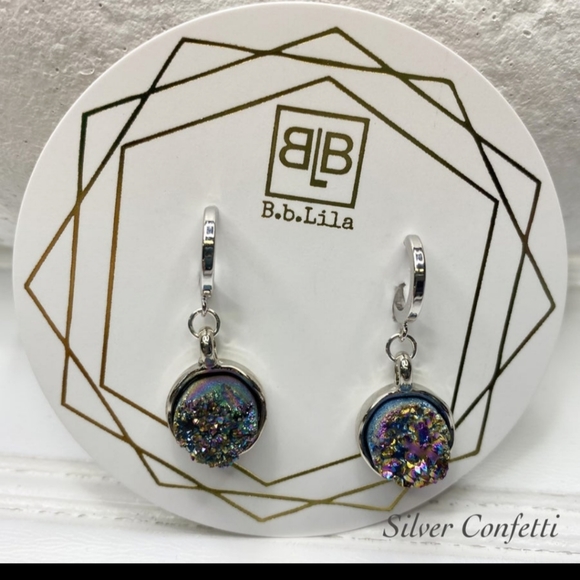 New BB Lila Druzy Huggie Earrings - Picture 1 of 2